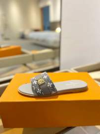 Picture of Louis Vuitton Slippers _SKULVsz35-42h0914622